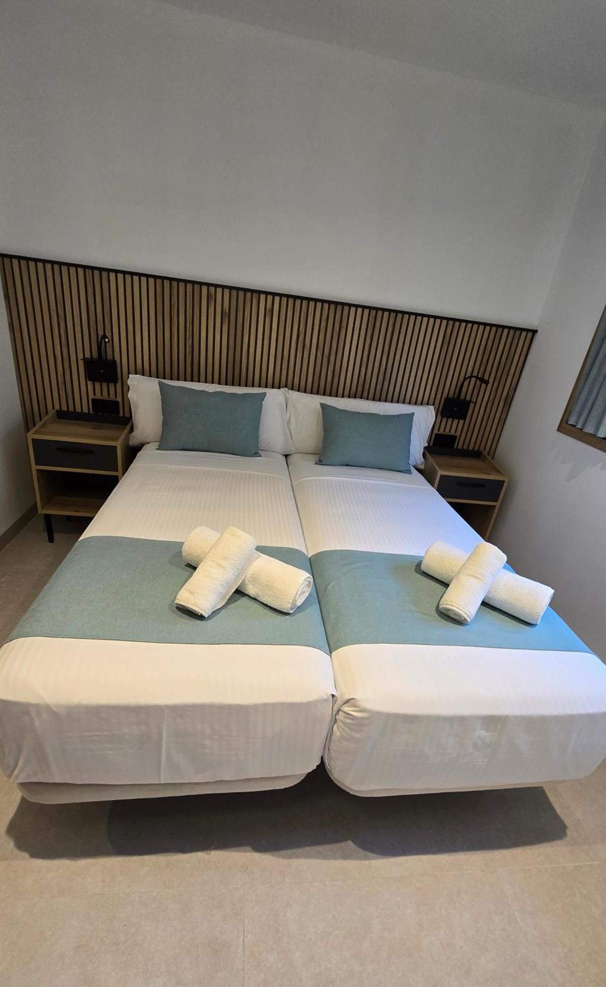 Hostal Rambla 24 By Holihome Alicante Exterior foto